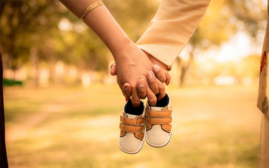 What is a fun way to announce a pregnancy?